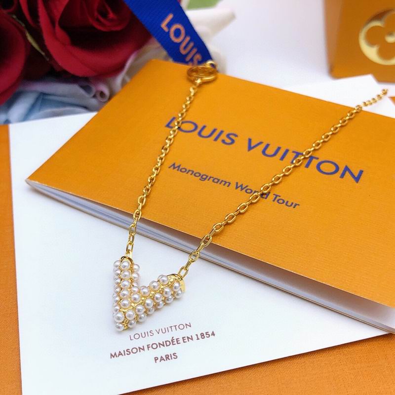 LV Necklace 03lyr716